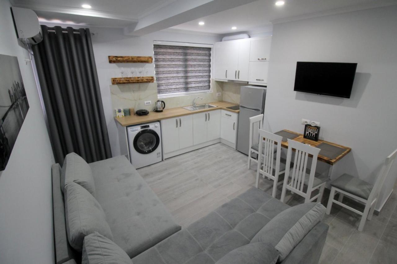 J&M Luxury Apartments Saranda Exterior foto